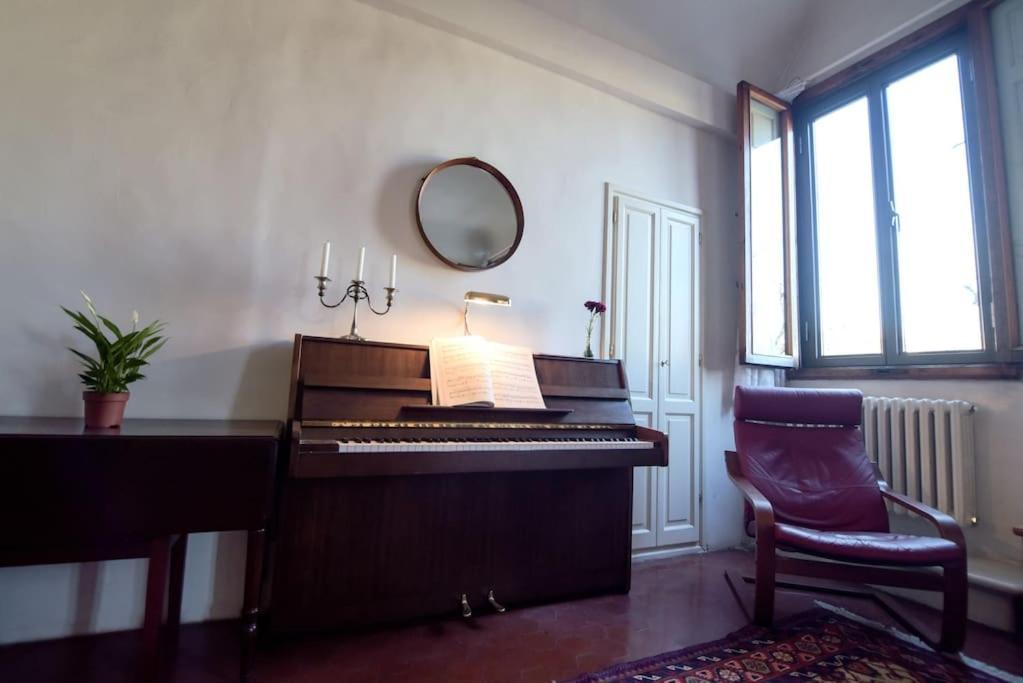 Cozy Apartment With Private Garden - City Center - フィレンツェ エクステリア 写真