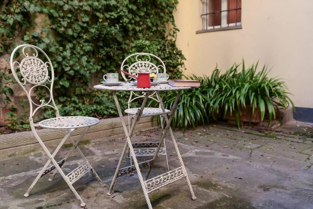 Cozy Apartment With Private Garden - City Center - フィレンツェ エクステリア 写真